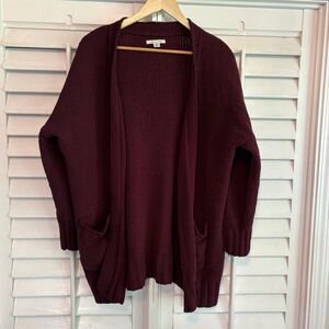 American Eagle Burgundy Cardigan Size XS/S‎